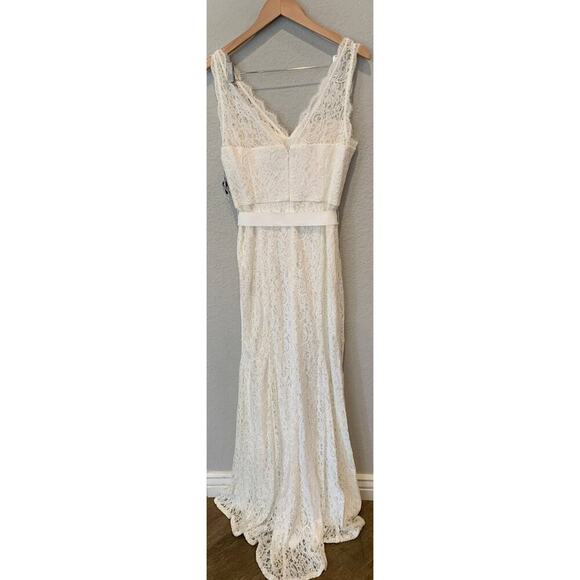 ADRIANNA PAPELL Sleeveless Lace Overlay Illusion Gown Size US/14 - Picture 4 of 8